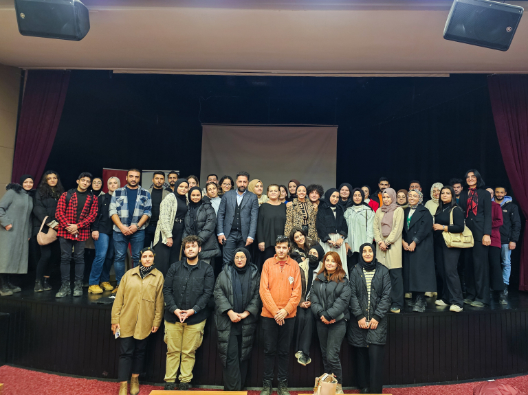 kariyer-gunleri-kapsaminda-egitimler-verildi-30