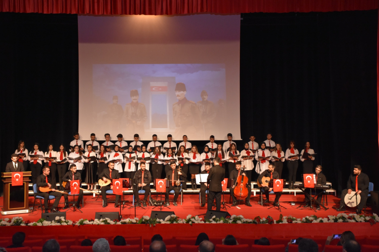 malatya-turgut-ozal-universitesinde-18-mart-canakkale-konseri-136