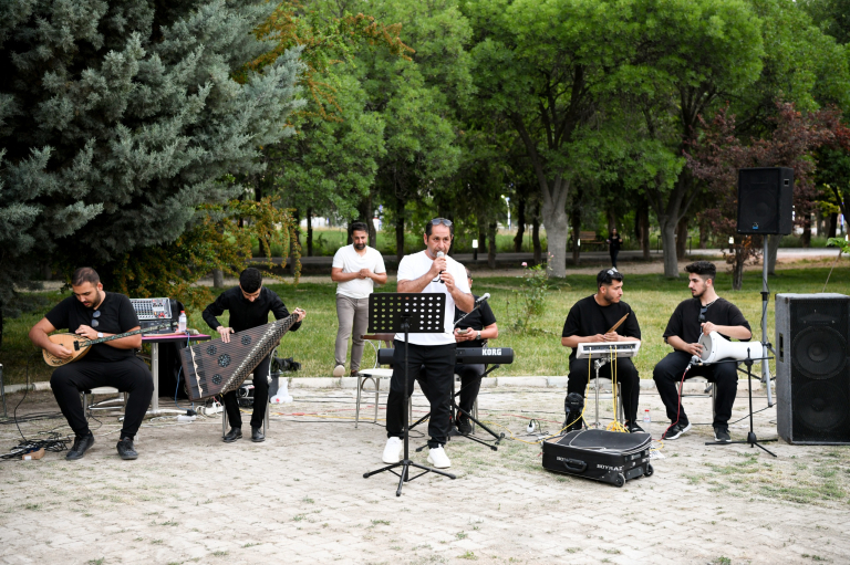 bahar-senlikleri-kapsaminda-grup-major-konseri-gerceklestirildi-220