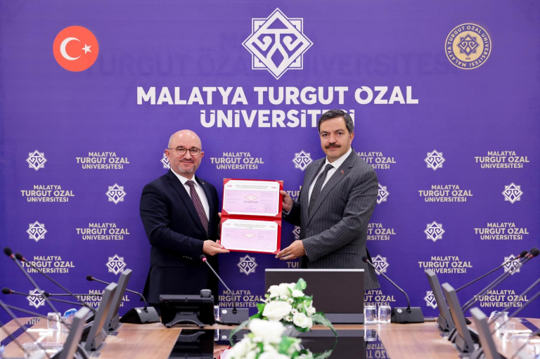 universitemiz-tse-egitim-ve-ogretim-hizmetleri-yonetim-sistemi-belgesini-aldi-230
