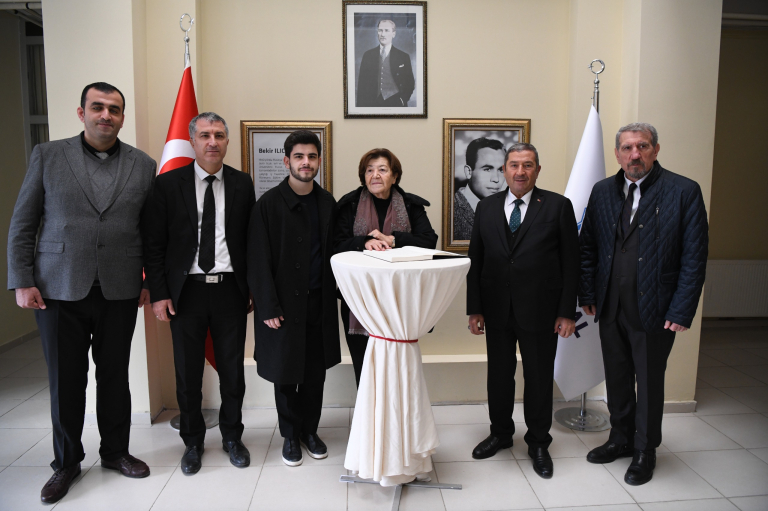 merhum-bekir-ilicak-universitemizde-anildi-664