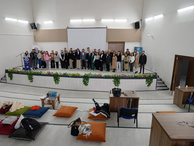 gelecegin-girisimcileri-icin-girisimcilik-egitimleri-duzenlendi-953