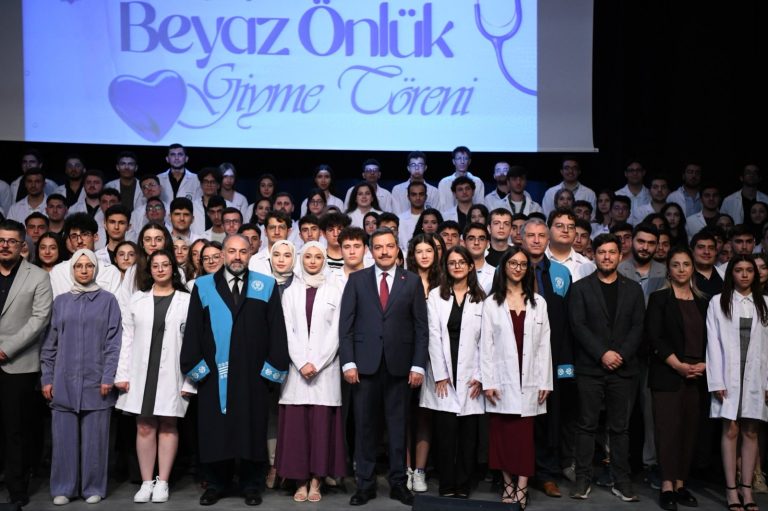 mtu-tip-fakultesinde-beyaz-onluk-heyecani-1376