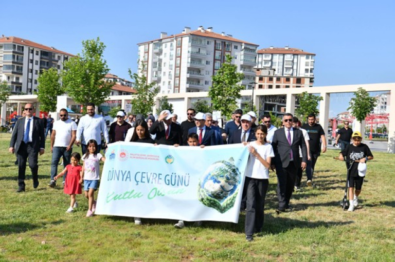 malatya-turgut-ozal-universitesi-dunya-cevre-gunu-etkinliklerinde-yerini-aldi-1879